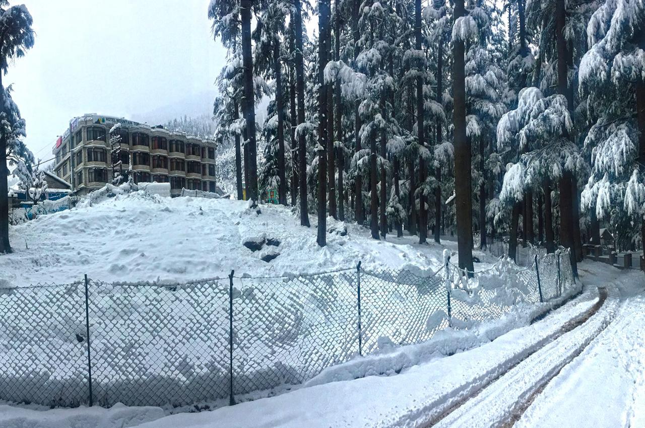 Hotel Mountain Top Маналі Екстер'єр фото